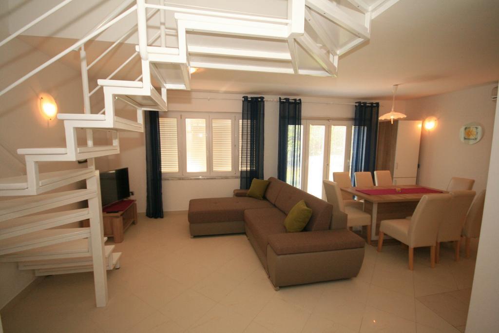 Apartment Mimoza 6, Baska, Krk Exterior foto